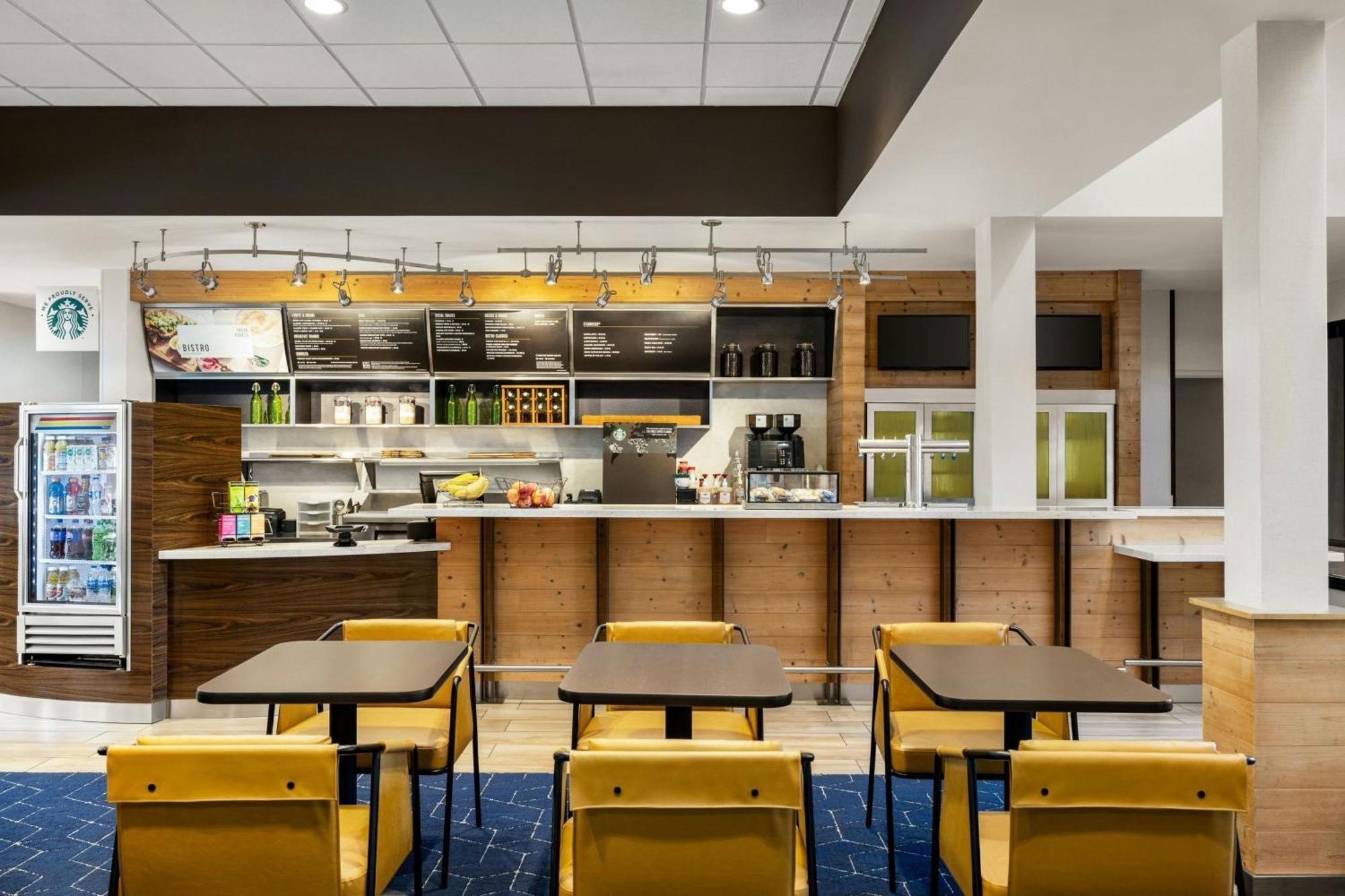 Courtyard Atlanta Northlake 3*