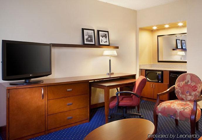 Courtyard Atlanta Northlake Hotel 3*